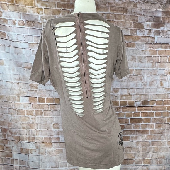 Affliction Women’s Graphic Short Sleeve V-Neck T-Shirt -NWT - Size: Large - Picture 6 of 10